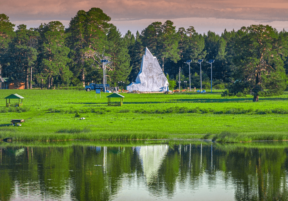 ИХ ТҮҮХИЙН ӨЛГИЙ ХЭНТИЙ 